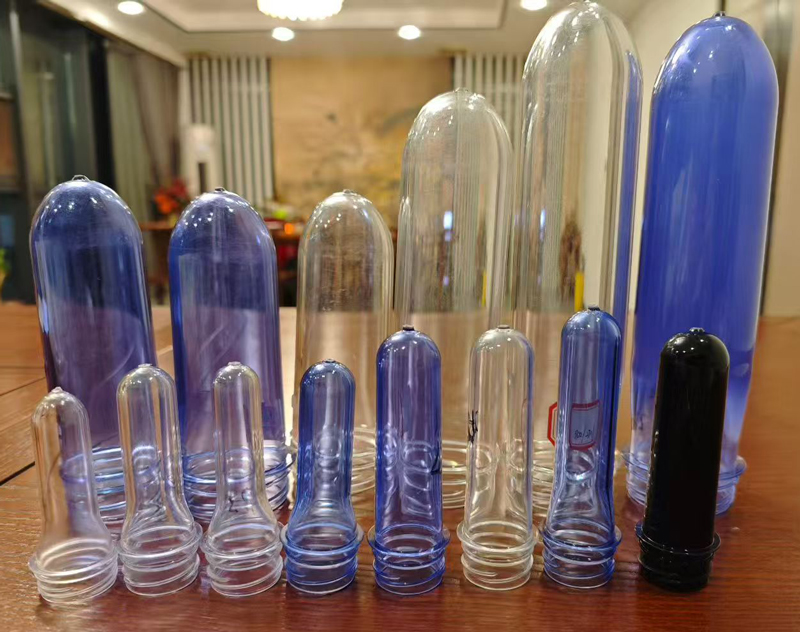小瓶胚從11.9克到28克，大瓶胚從100克到350克，產(chǎn)品更加豐富